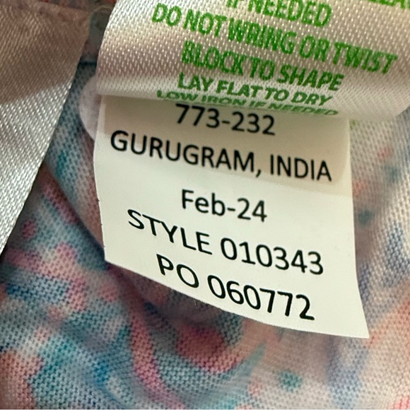 Lilly Pulitzer Geanna Short Sleeve Dress in Multi Flock Full of Fun - Picture 8 of 8